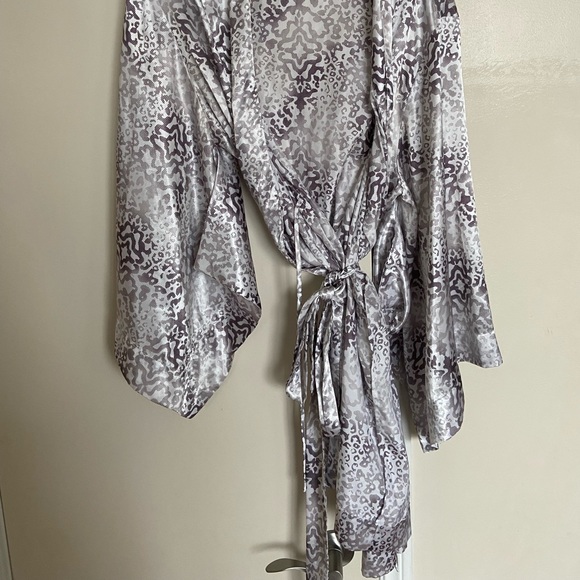 La senza silky robe - Picture 2 of 4